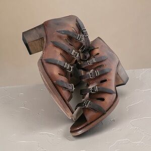 Freebird like new 
Quinn Brown Multi-Buckle Heeled Boots